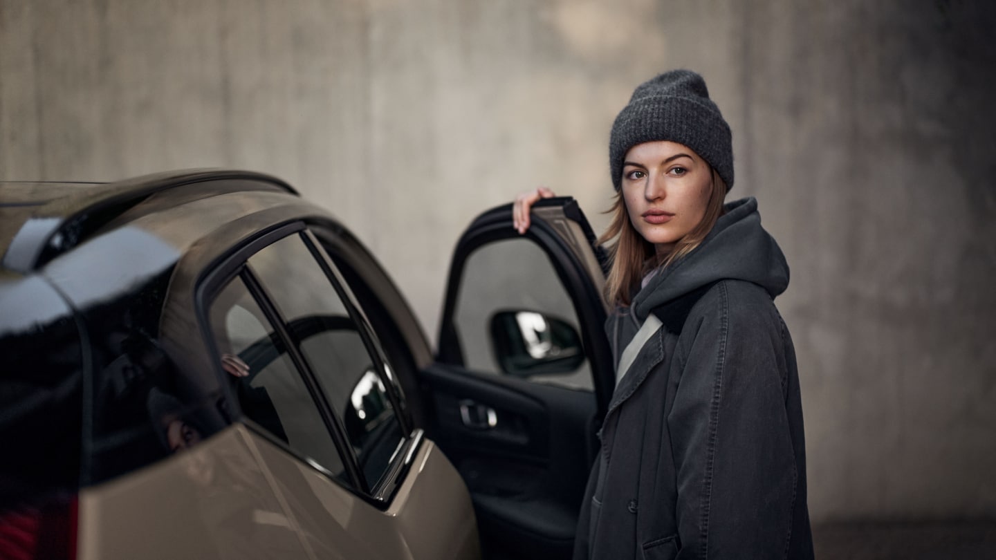 woman with a hat