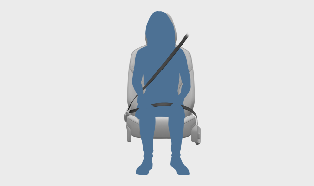 Пристегнутый ремень безопасности на сиденье водителя