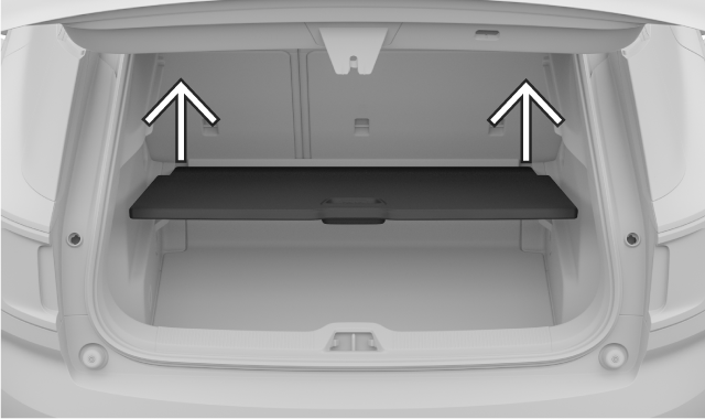Ilustracja przedstawiająca wymontowanie klapy wnęki pod podłogą bagażnika.