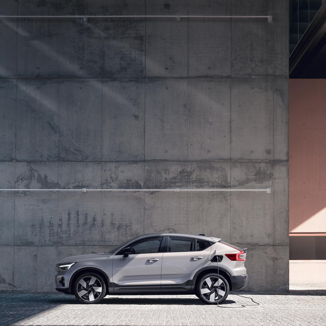 Design exterior do Volvo C40 Recharge em Silver Dawn.