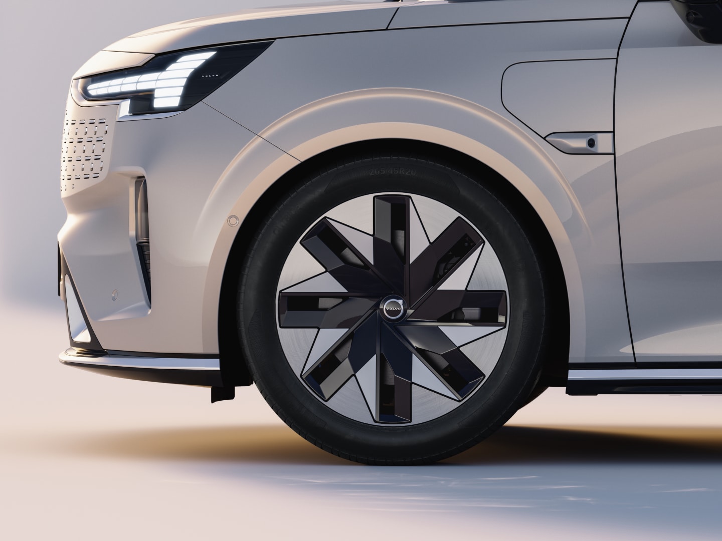 Close-up of the fully electric premium EM90 and one of the two new aerodynamic wheel rims.