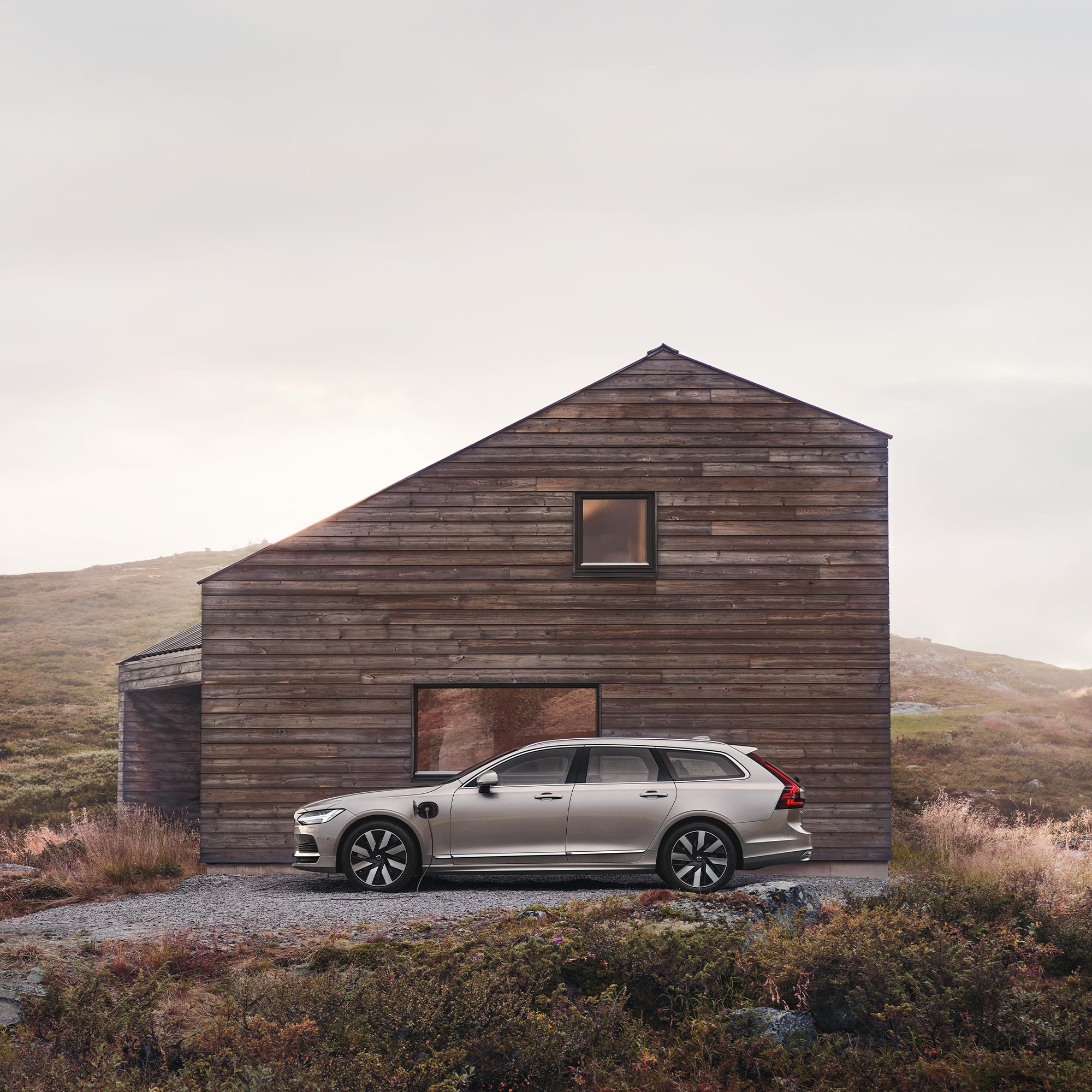 Volvo on sale v90 phev