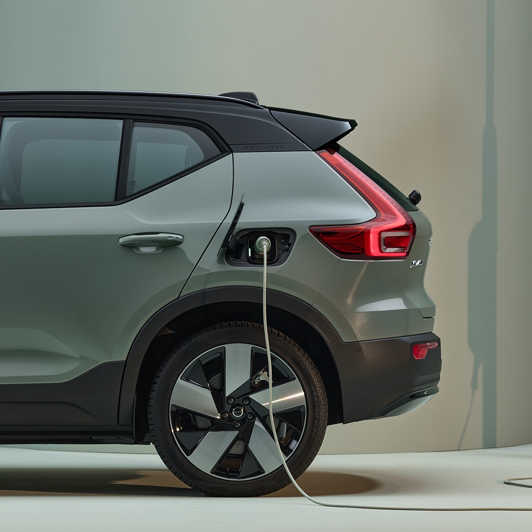 Design aerodinâmico das rodas no Volvo XC40 Recharge.