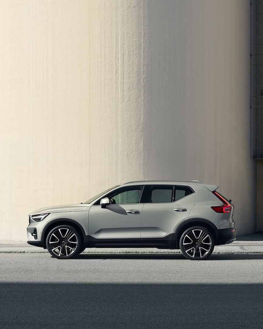 Volvo xc40 deals hybrid for sale