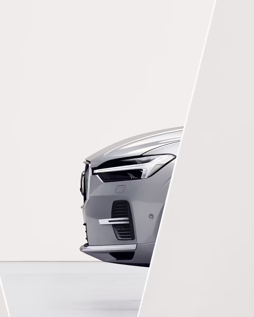 The front exterior of a Volvo XC60 Recharge.