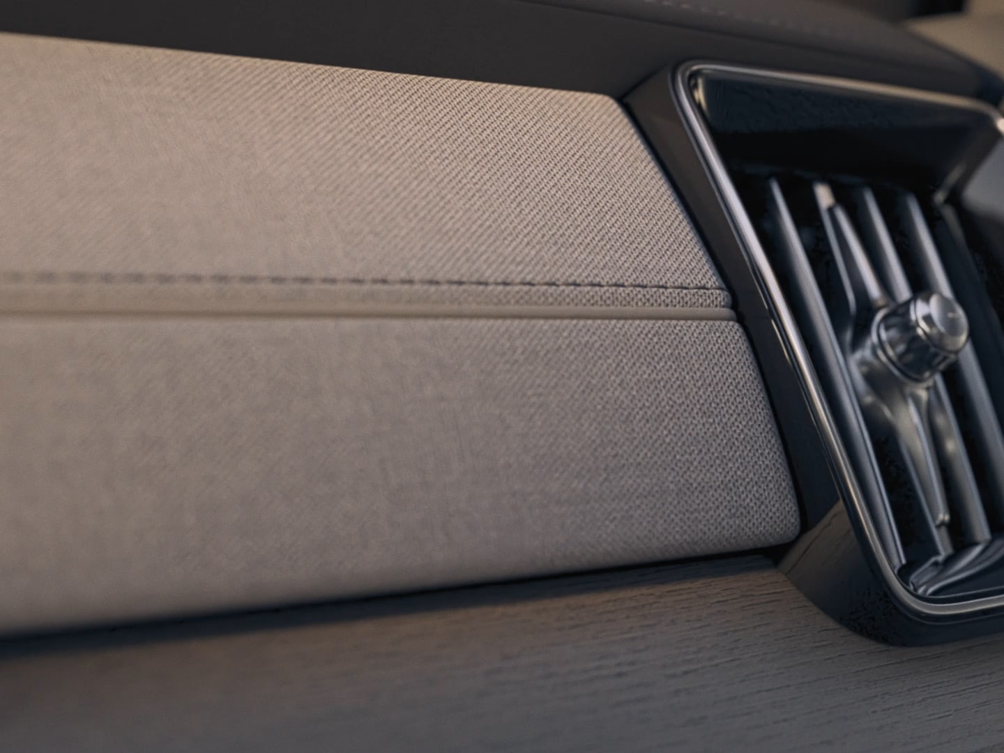  A close-up of the XC90 plug-in hybrid tailored dash.