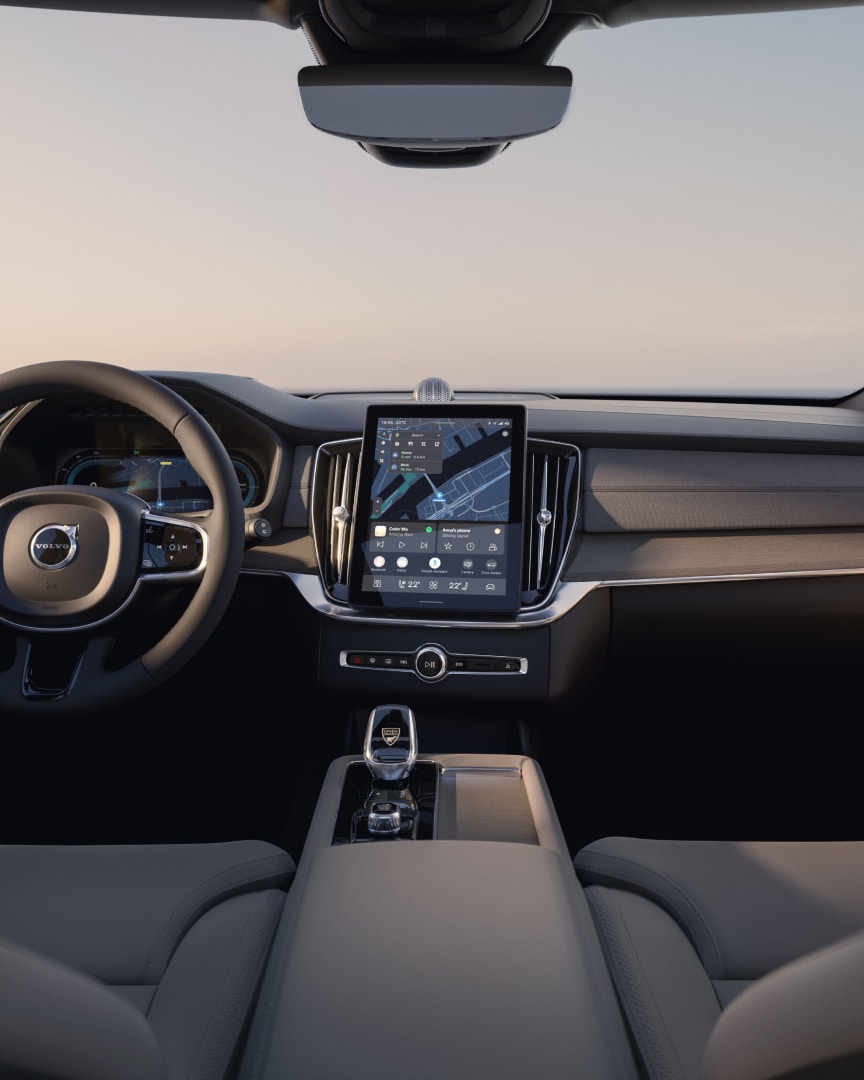 Vue intérieure de la console centrale et du volant de la XC90 Plug-in Hybrid.