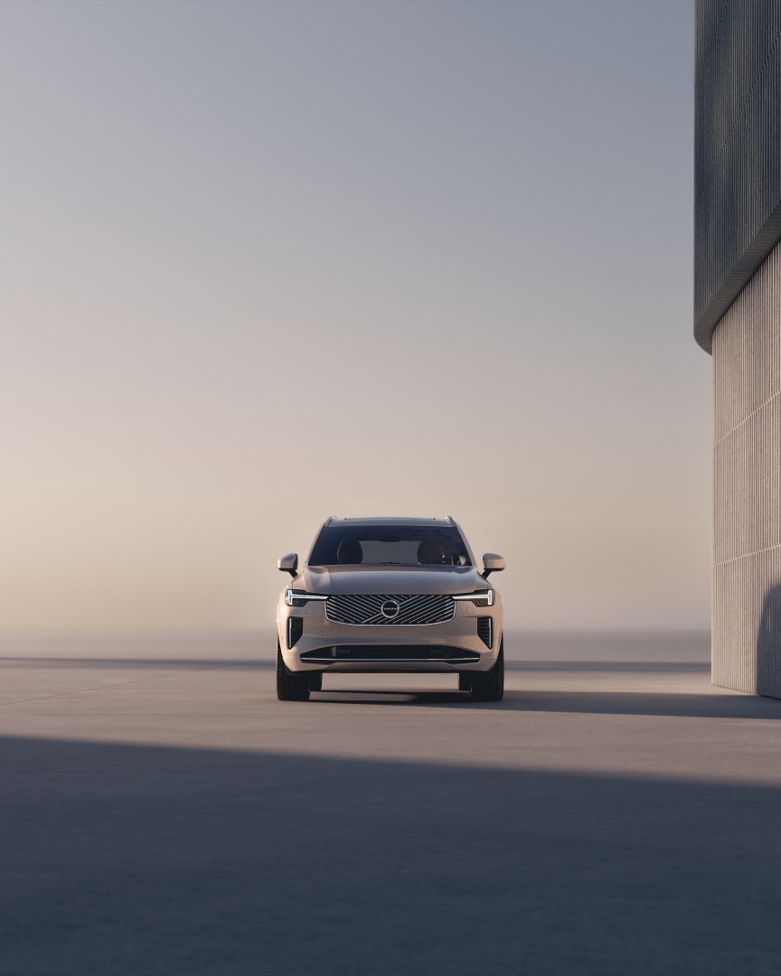 A front view of the XC90 plug-in hybrid 7-seater SUV.