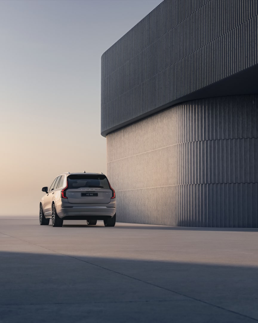 A rear view of the XC90 plug-in hybrid 7-seater SUV.