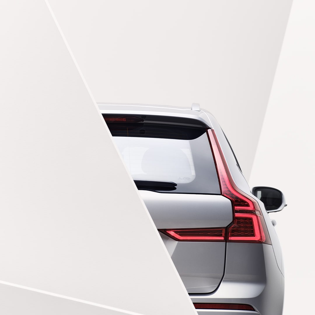 Rear view of Volvo XC60 with full LED rear lamps.