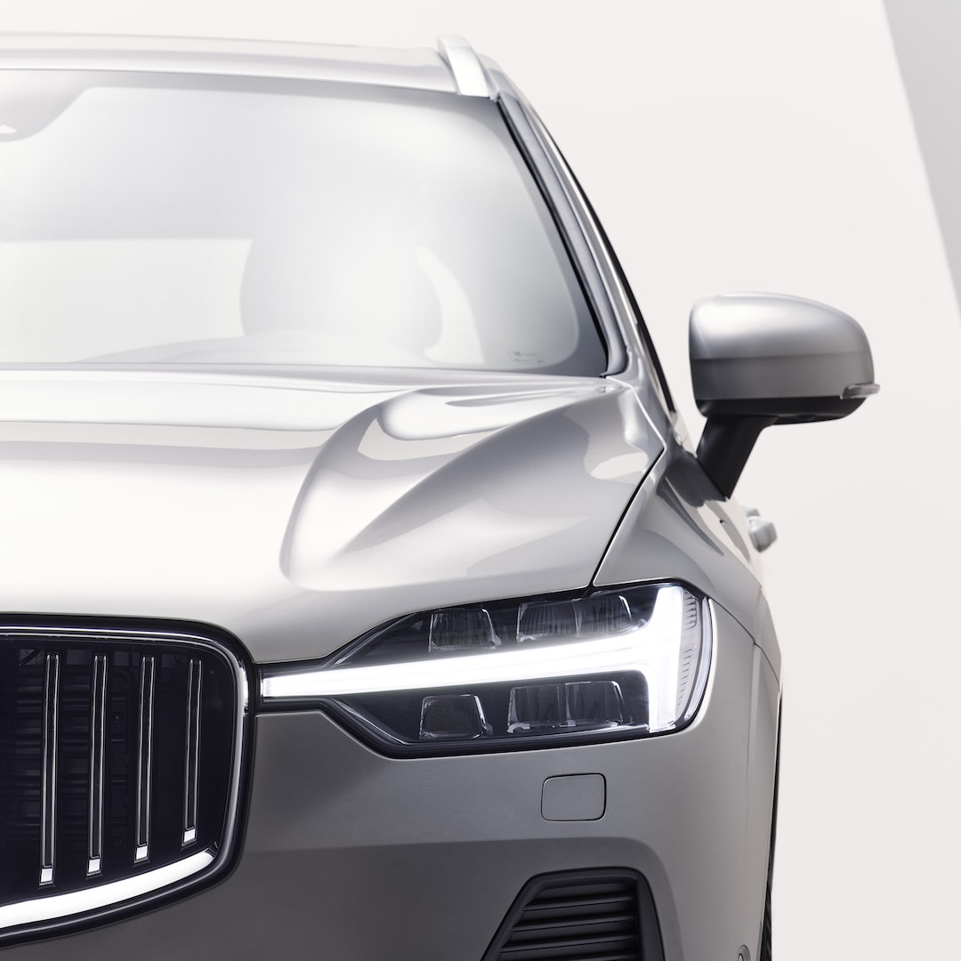 Front exterior of Volvo XC60 Recharge with the iconic front grille and headlamp design.