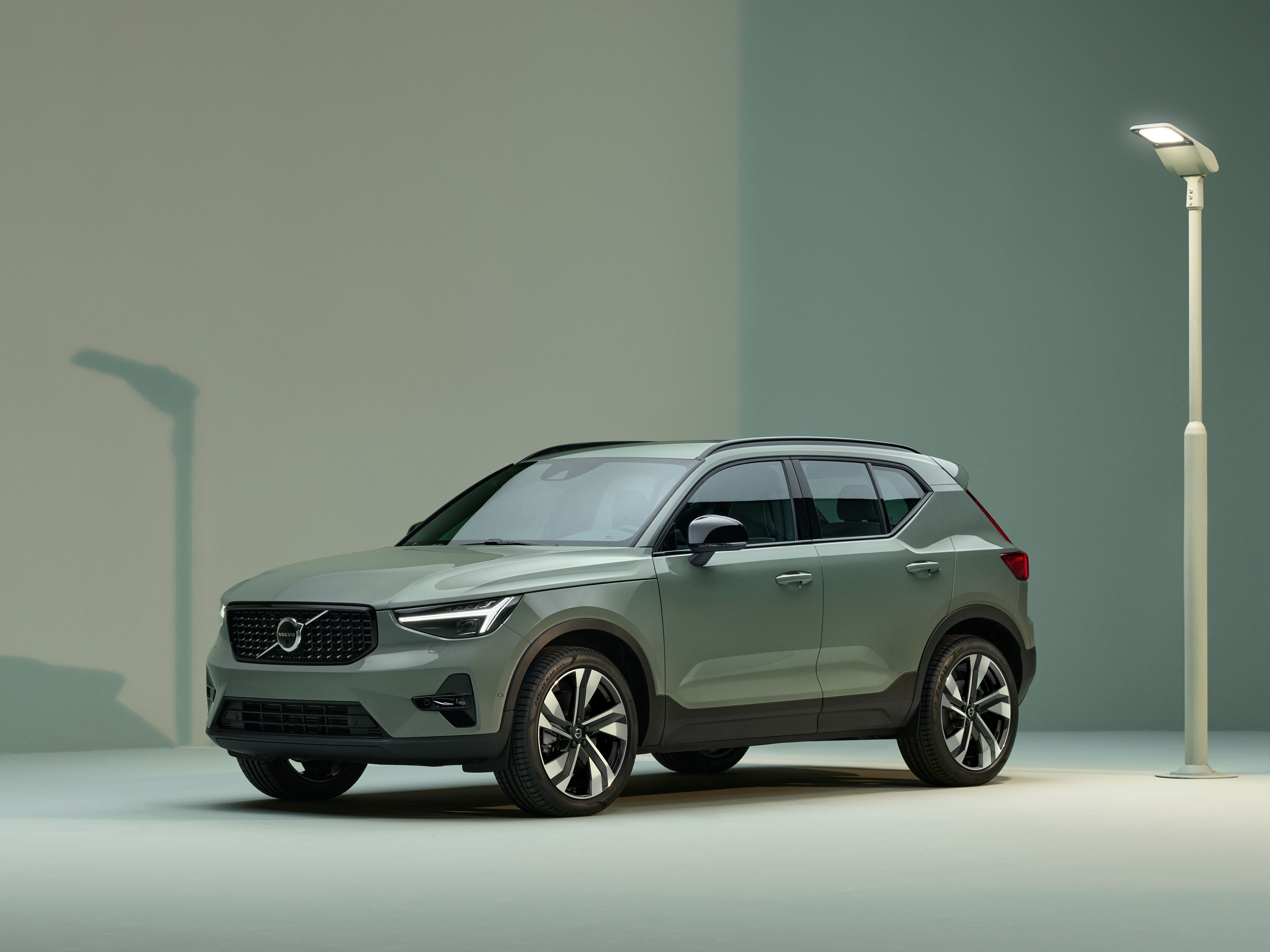 Volvo XC40 a noleggio per clienti privati