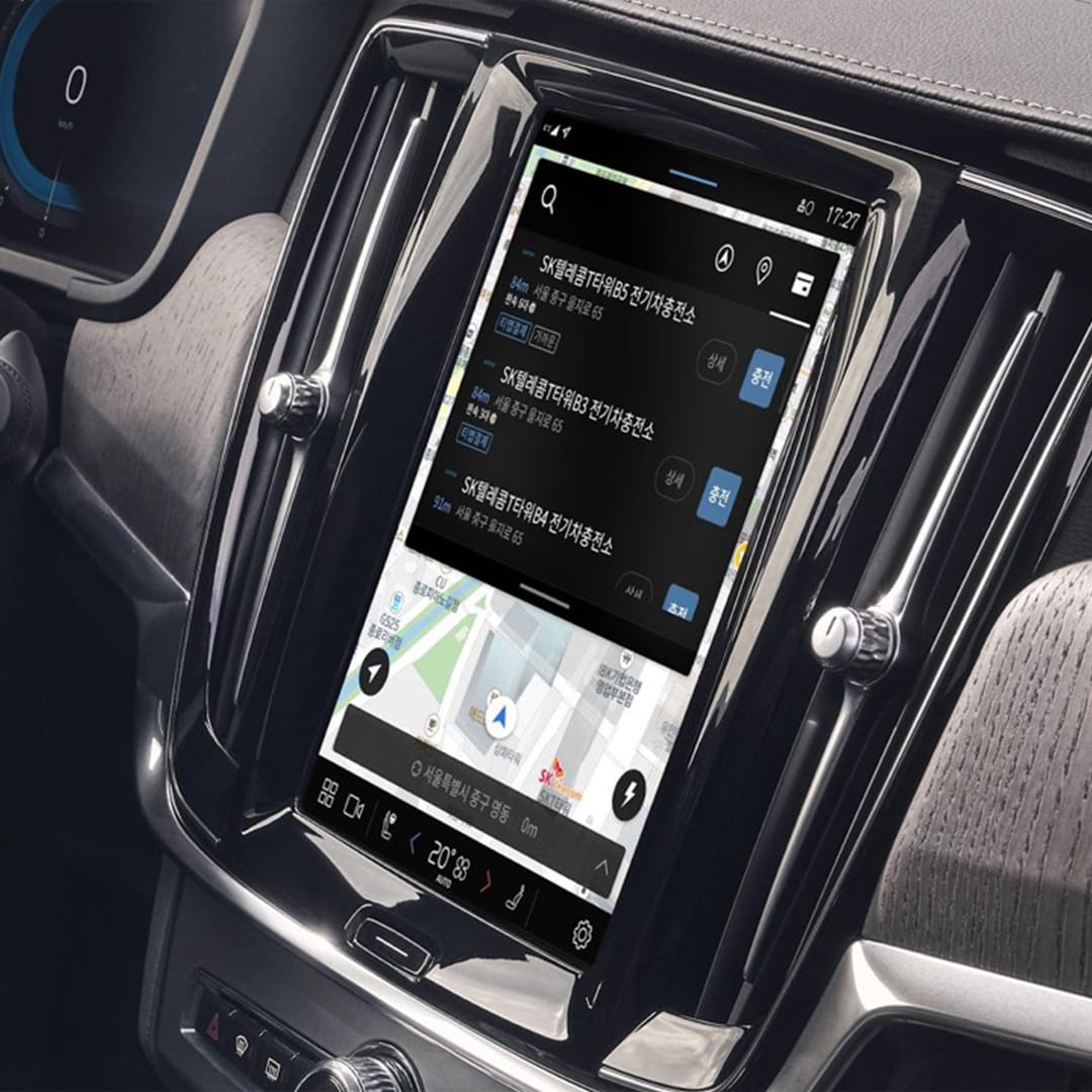 Volvo XC40 Recharge의 중앙 디스플레이에 보이는 새로운 차량 내부 어플리케이션들.