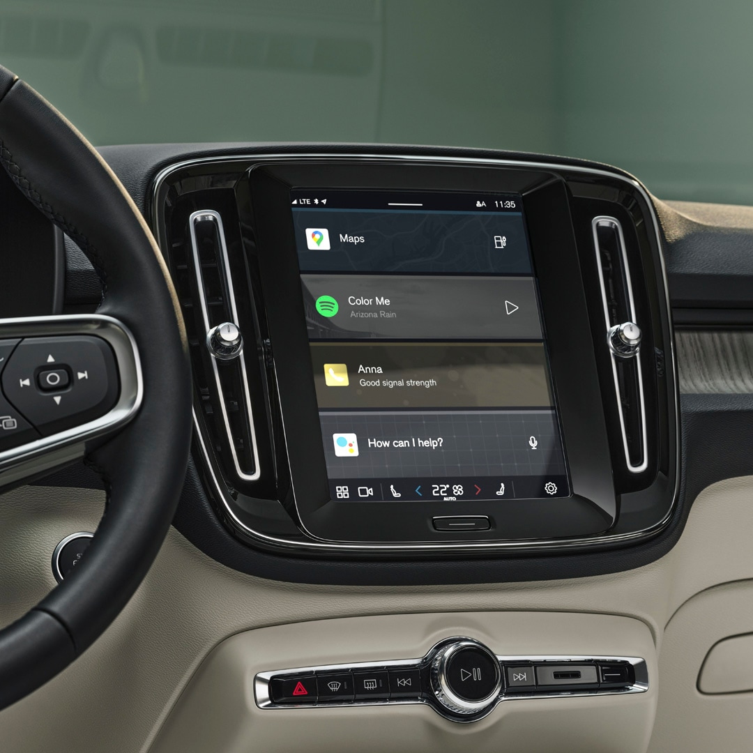 Volvo XC40 interior pantalla central
