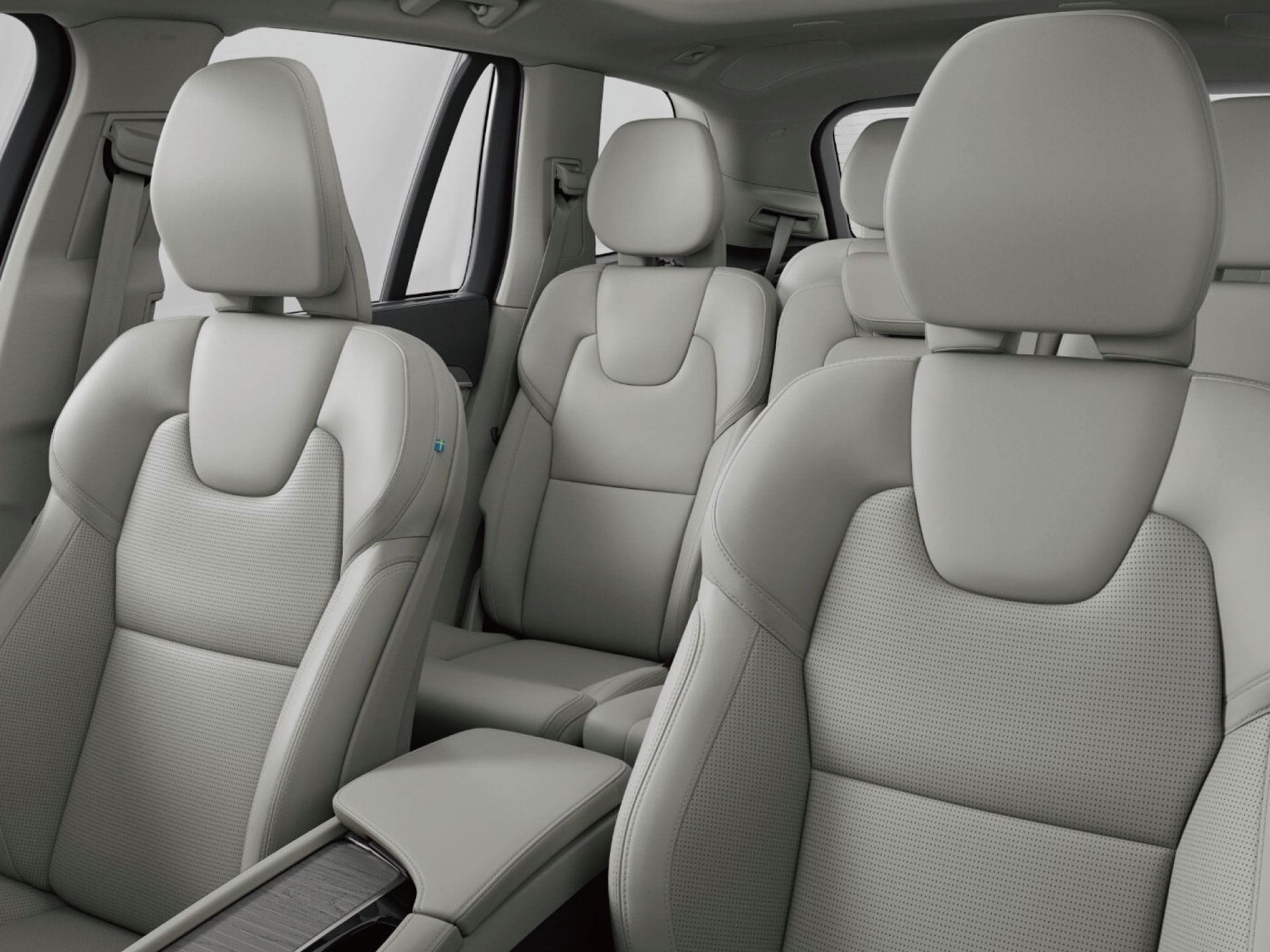 Volvo XC90 Recharge 寬敞舒適的內裝。