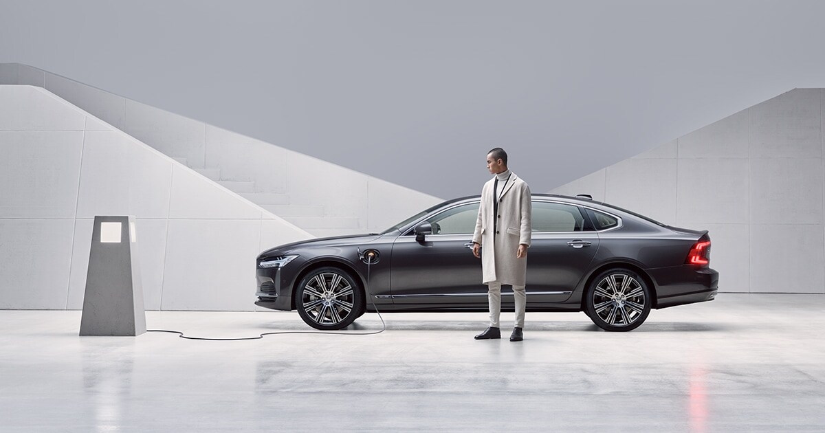 Volvo s90 deals awd phev